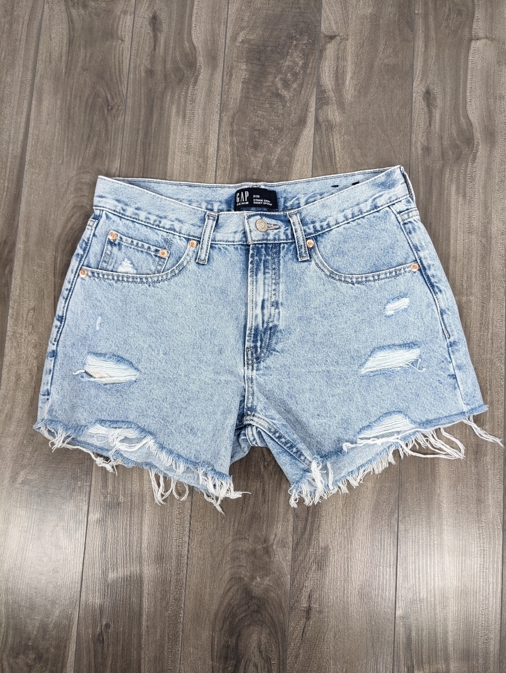 Gap Women's Stride Short 100% cotton Light Wash Size 26